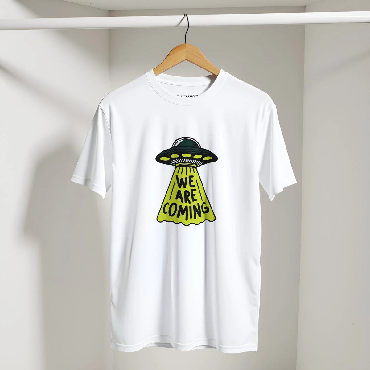 T-shirt WE ARE COMING Leafwisp - design sci-fi pop culture invasion, vue 3